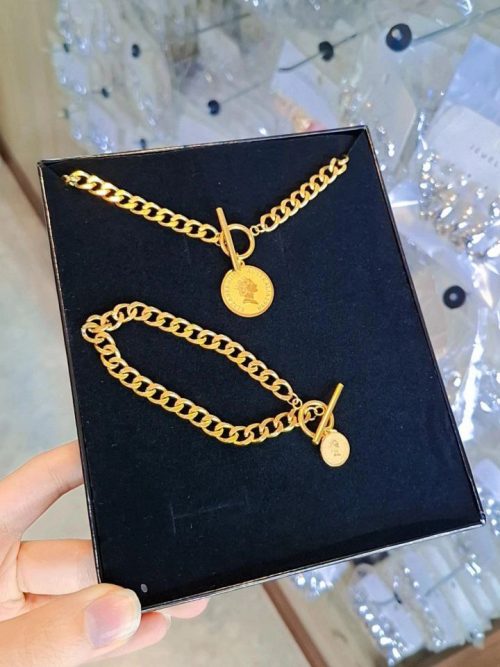 ست دستبند و گردنبند کارتیر با پلاک الیزابت